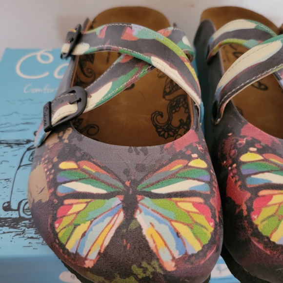 Colorful Butterfly Cross-Strap Clogs - Picture 3 of 16